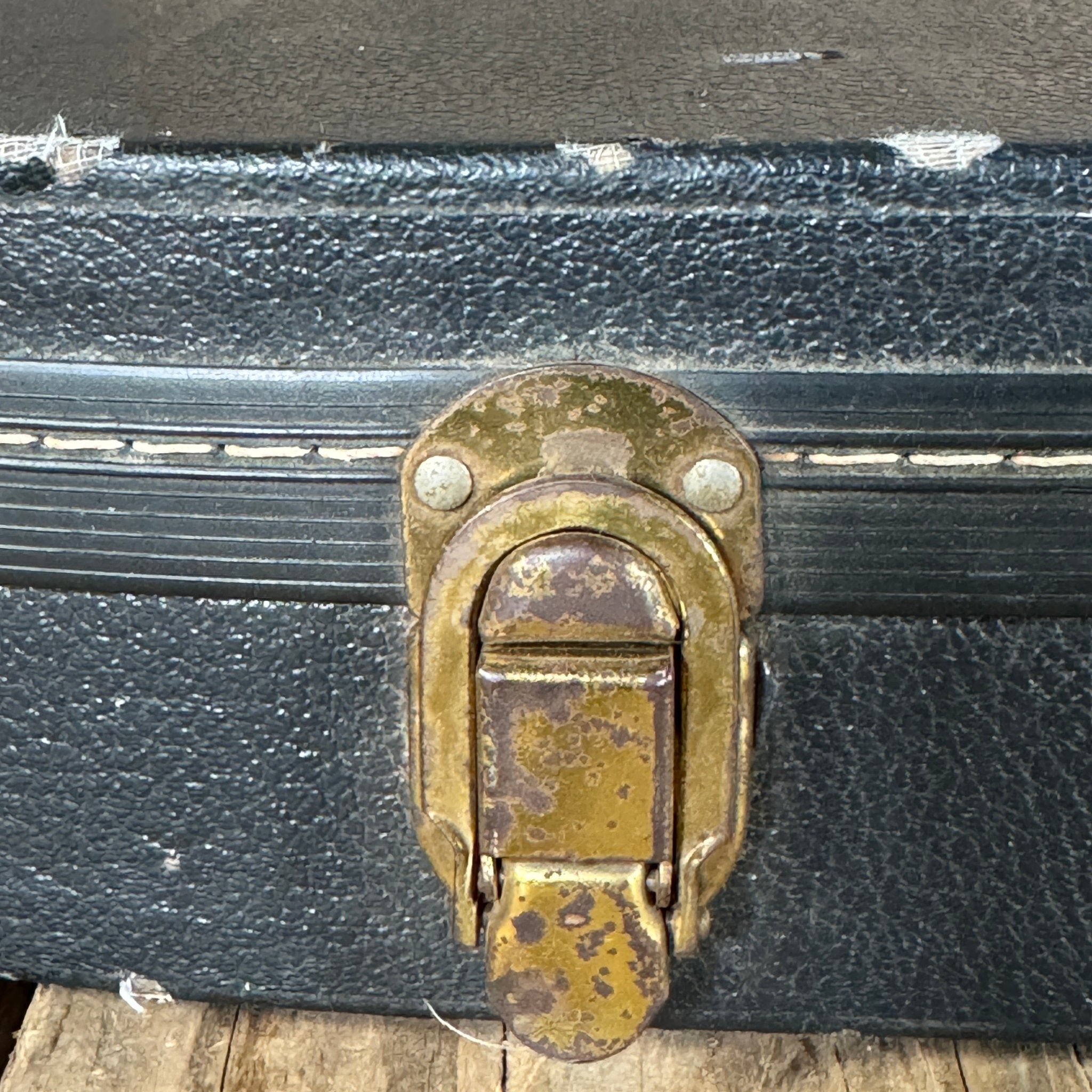 Hamer Flying V case Vector 1980s - Mahar's Vintage Guitars