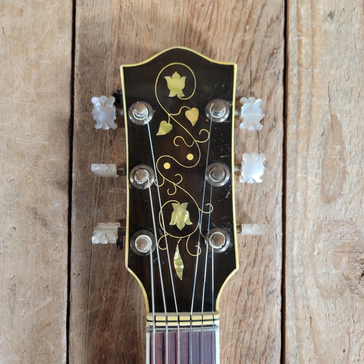 Höfner 1956 President Blonde Round Panel Archtop Guitar – Vintage German Craftsmanship - Mahar's Vintage Guitars