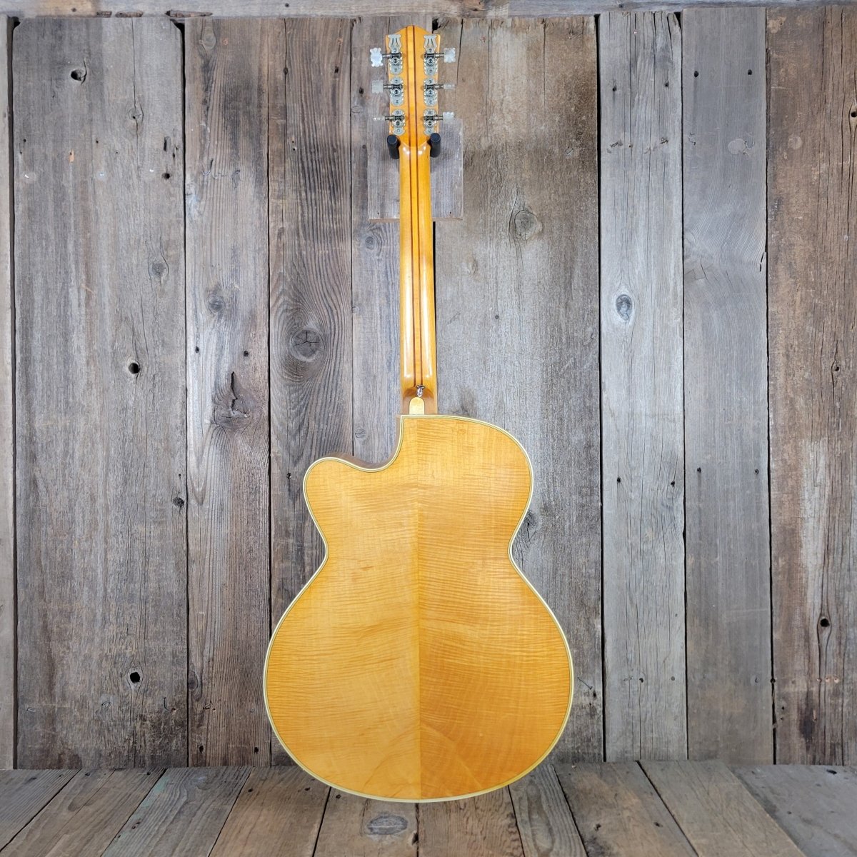 Höfner 1956 President Blonde Round Panel Archtop Guitar – Vintage German Craftsmanship - Mahar's Vintage Guitars