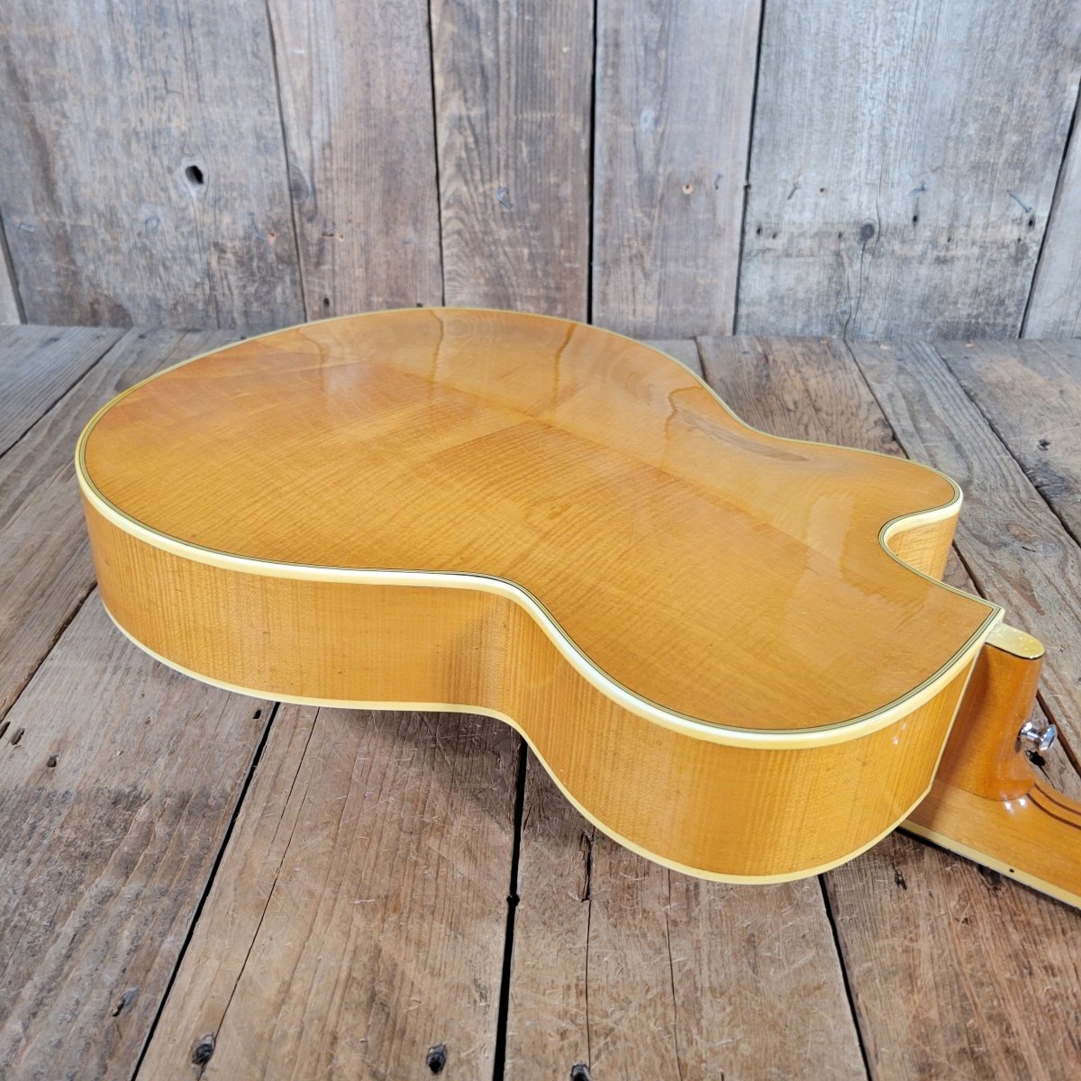 Höfner 1956 President Blonde Round Panel Archtop Guitar – Vintage German Craftsmanship - Mahar's Vintage Guitars