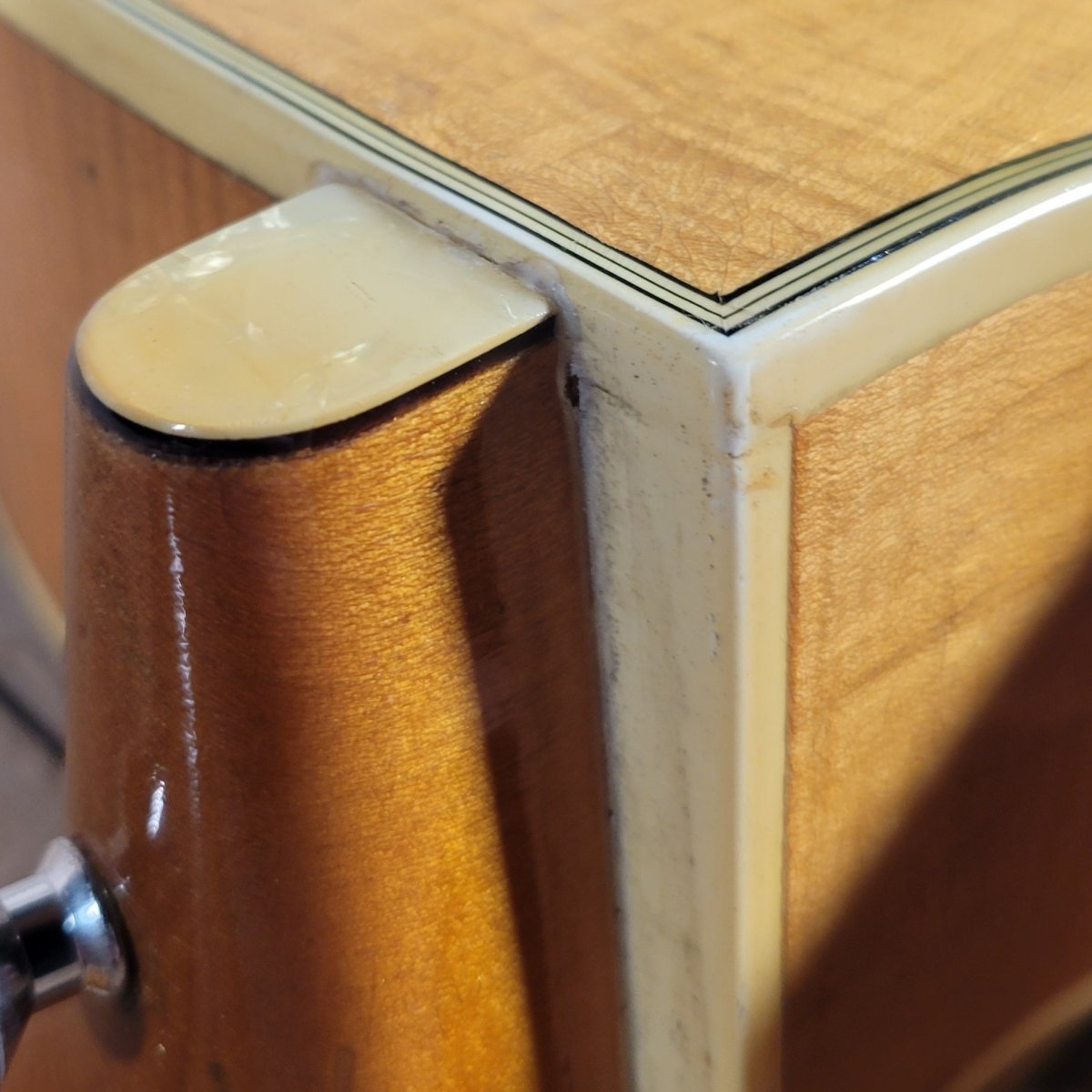 Höfner 1956 President Blonde Round Panel Archtop Guitar – Vintage German Craftsmanship - Mahar's Vintage Guitars