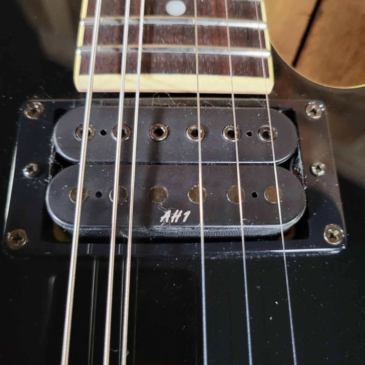 Ibanez Iceman IC300 2002 Black with Original Case - Mahar's Vintage Guitars