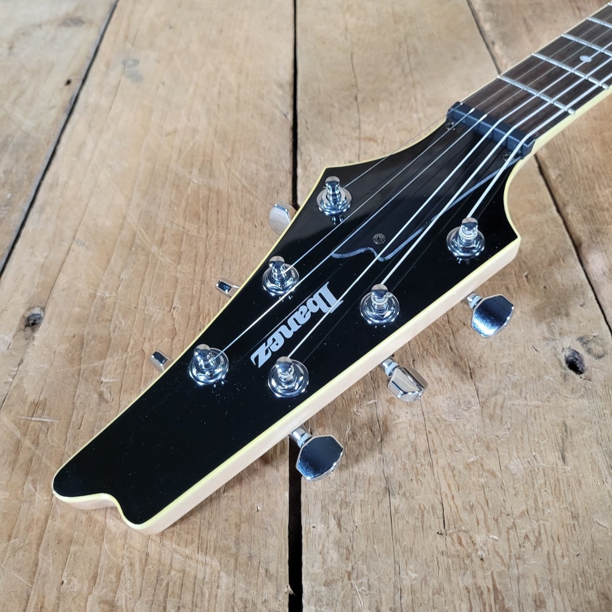 Ibanez Iceman IC300 2002 Black with Original Case - Mahar's Vintage Guitars