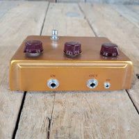 Klon Centaur Gold Horsie Short Tail 2000 with original paperwork - Mahar's Vintage Guitars