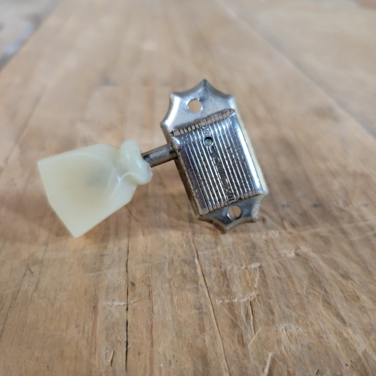 Kluson Deluxe Single Line Single Ring Tuner 1947 - 1952 Gibson Les Paul Burst ES - Mahar's Vintage Guitars