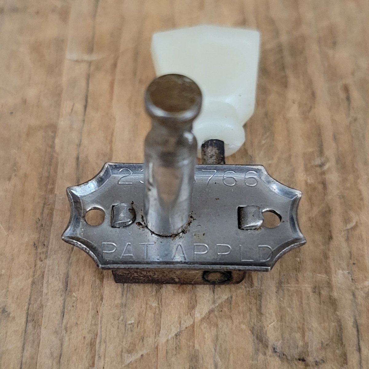 Kluson Single Ring No Line Tuner 1954 - 56 - Mahar's Vintage Guitars