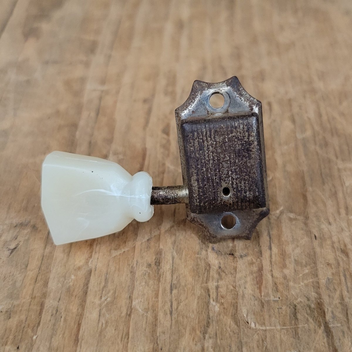 Kluson Single Ring No Line Tuner 1954 - 56 - Mahar's Vintage Guitars