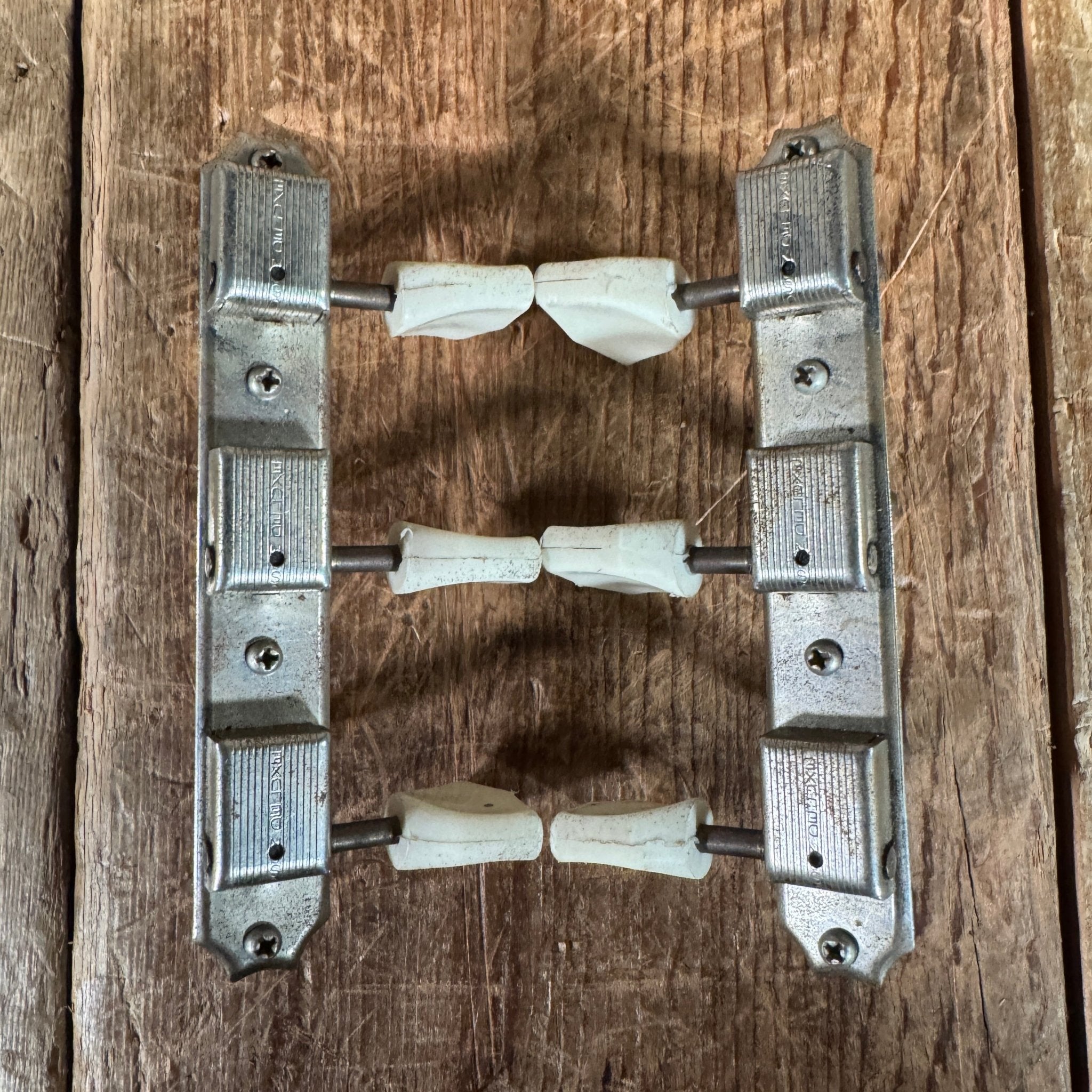 Kluson Tuning Machines 3 per side National Glenwood with screws 1962 Valco Supro - Mahar's Vintage Guitars