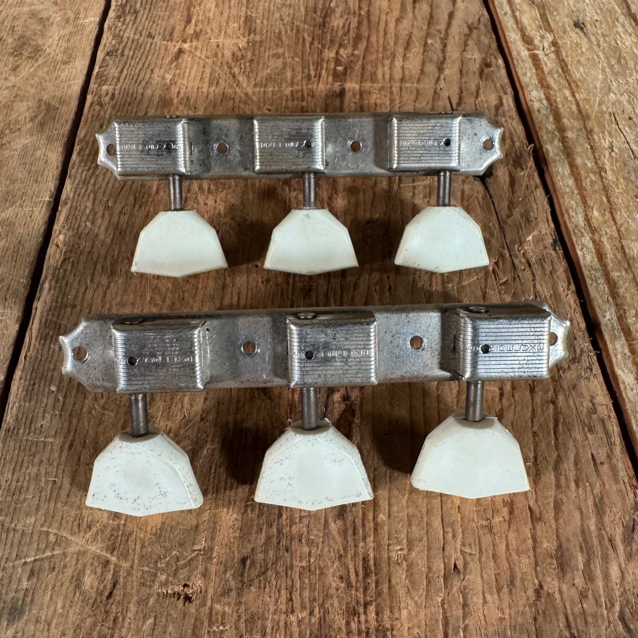 Kluson Tuning Machines 3 per side National Glenwood with screws 1962 Valco Supro - Mahar's Vintage Guitars