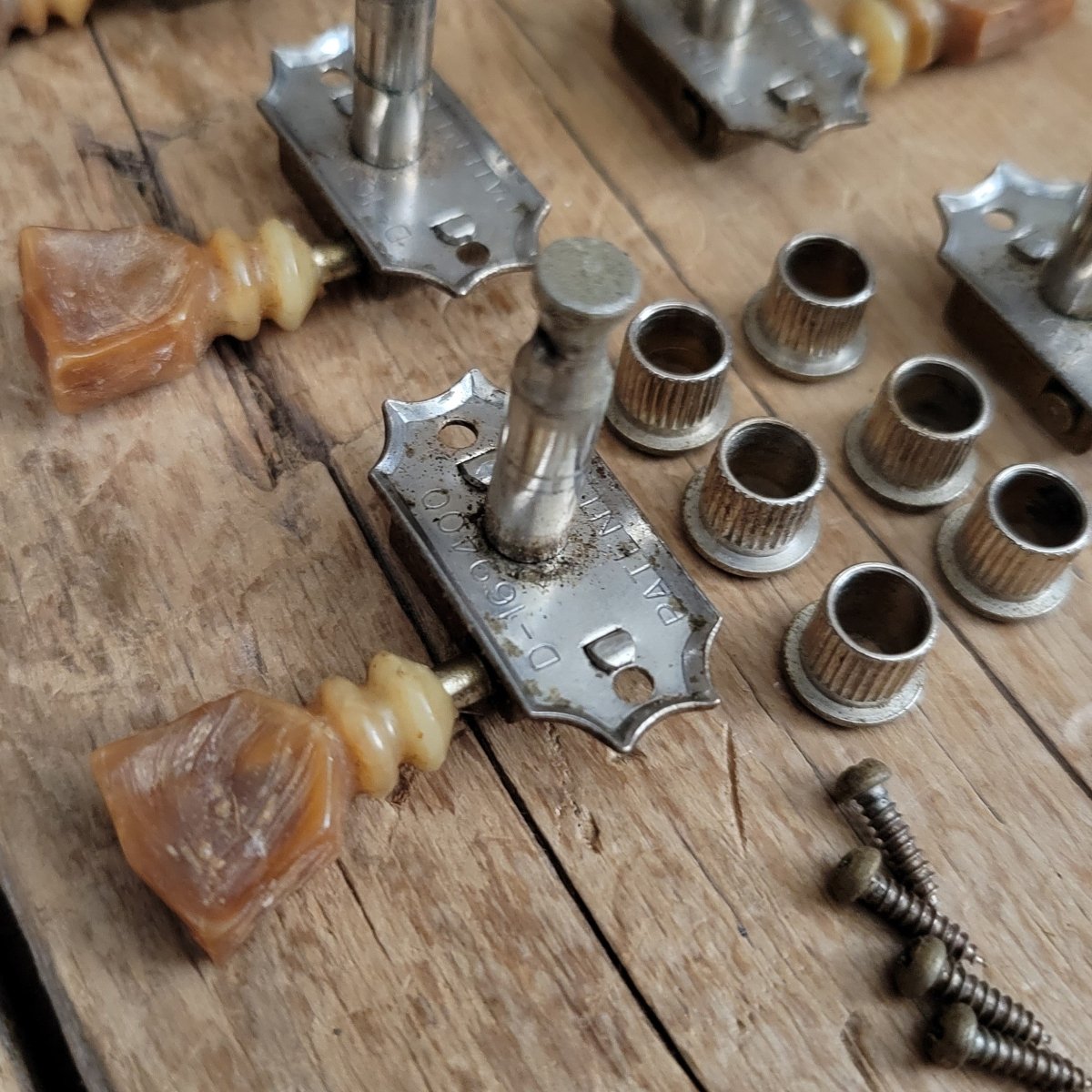 Kluson Tuning Machines Single Line Double Ring Gibson Les Paul Burst ES 1960 1961 1962 1963 - Mahar's Vintage Guitars