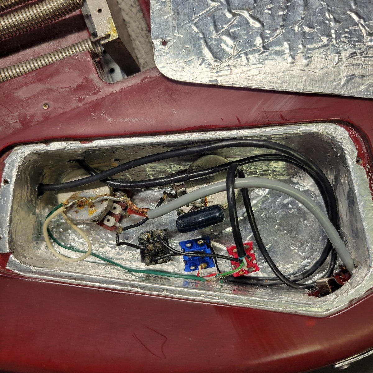 Kramer Pacer Imperial 1980s – Dual Humbuckers & Floyd Rose Tremolo - Mahar's Vintage Guitars