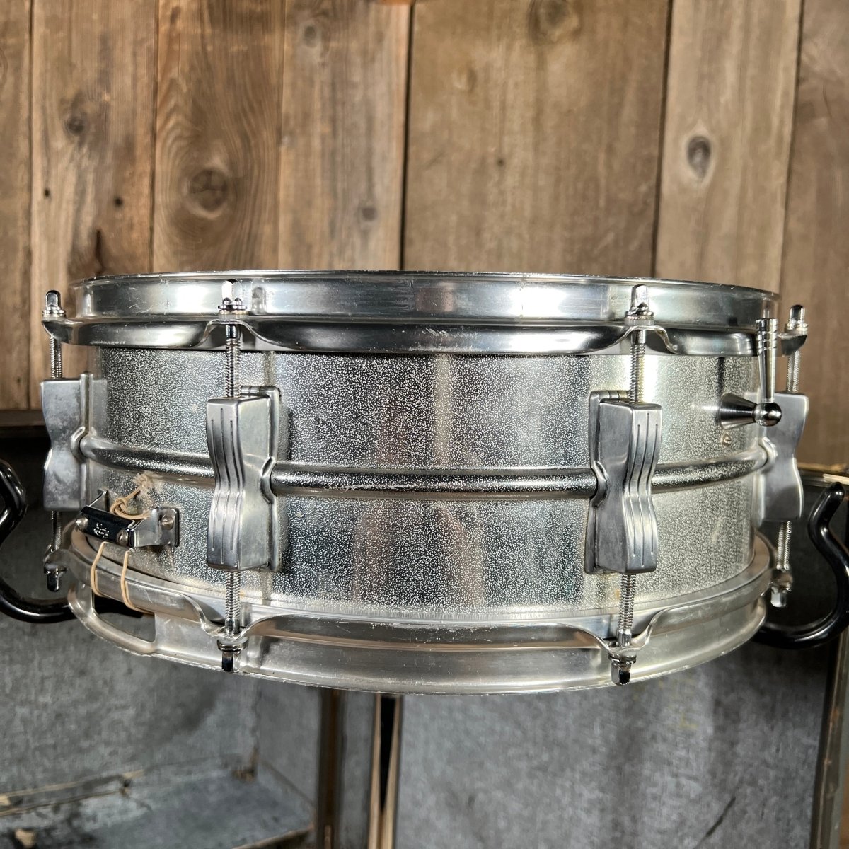 Ludwig Acrolite All Aluminum 1963 No Serial Keystone Badge Near Mint - Mahar's Vintage Guitars