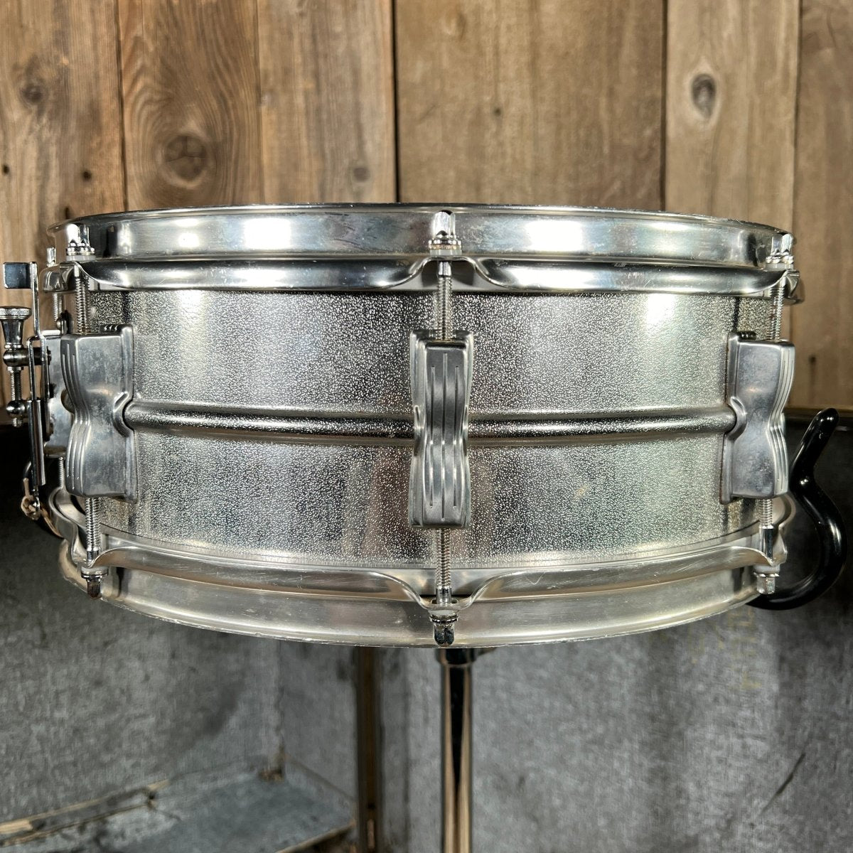 Ludwig Acrolite All Aluminum 1963 No Serial Keystone Badge Near Mint - Mahar's Vintage Guitars