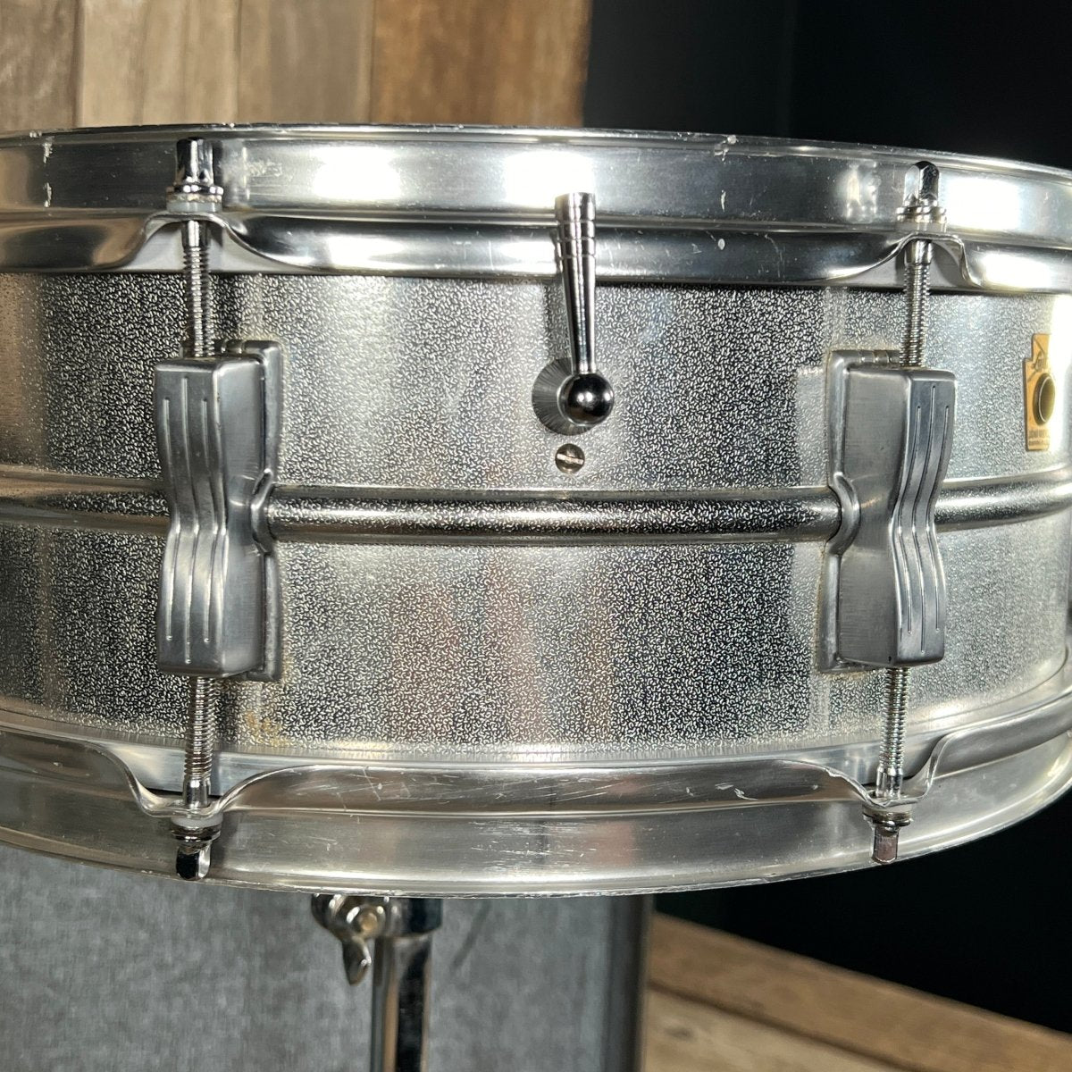 Ludwig Acrolite All Aluminum 1963 No Serial Keystone Badge Near Mint - Mahar's Vintage Guitars