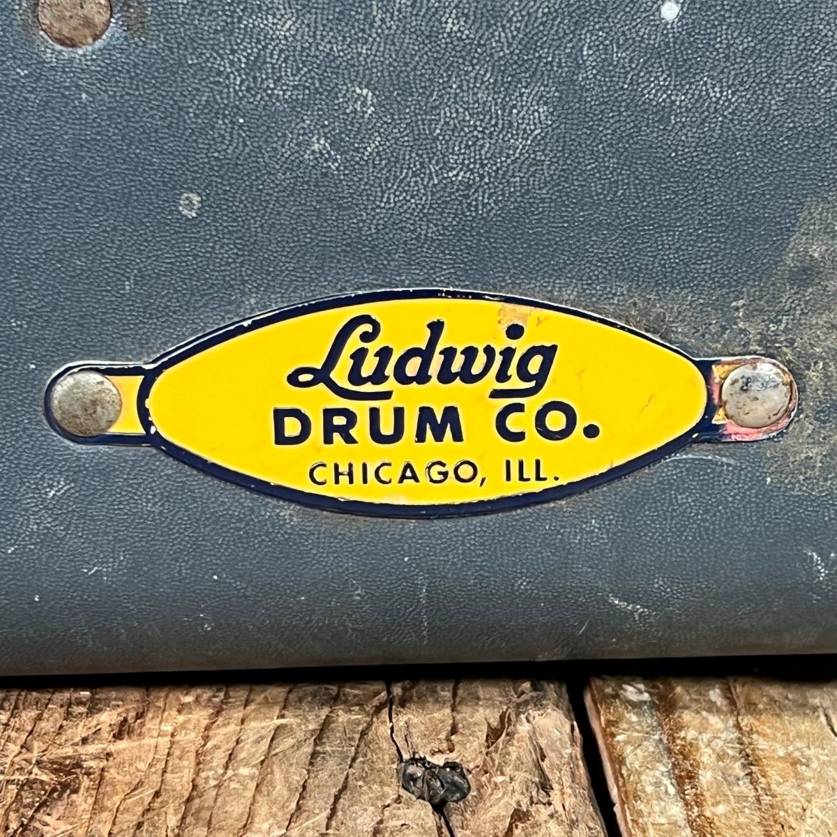Ludwig Acrolite All Aluminum 1963 No Serial Keystone Badge Near Mint - Mahar's Vintage Guitars