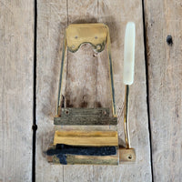 Maestro Long Gold Vibrola, no plate no screws 1960s - Mahar's Vintage Guitars