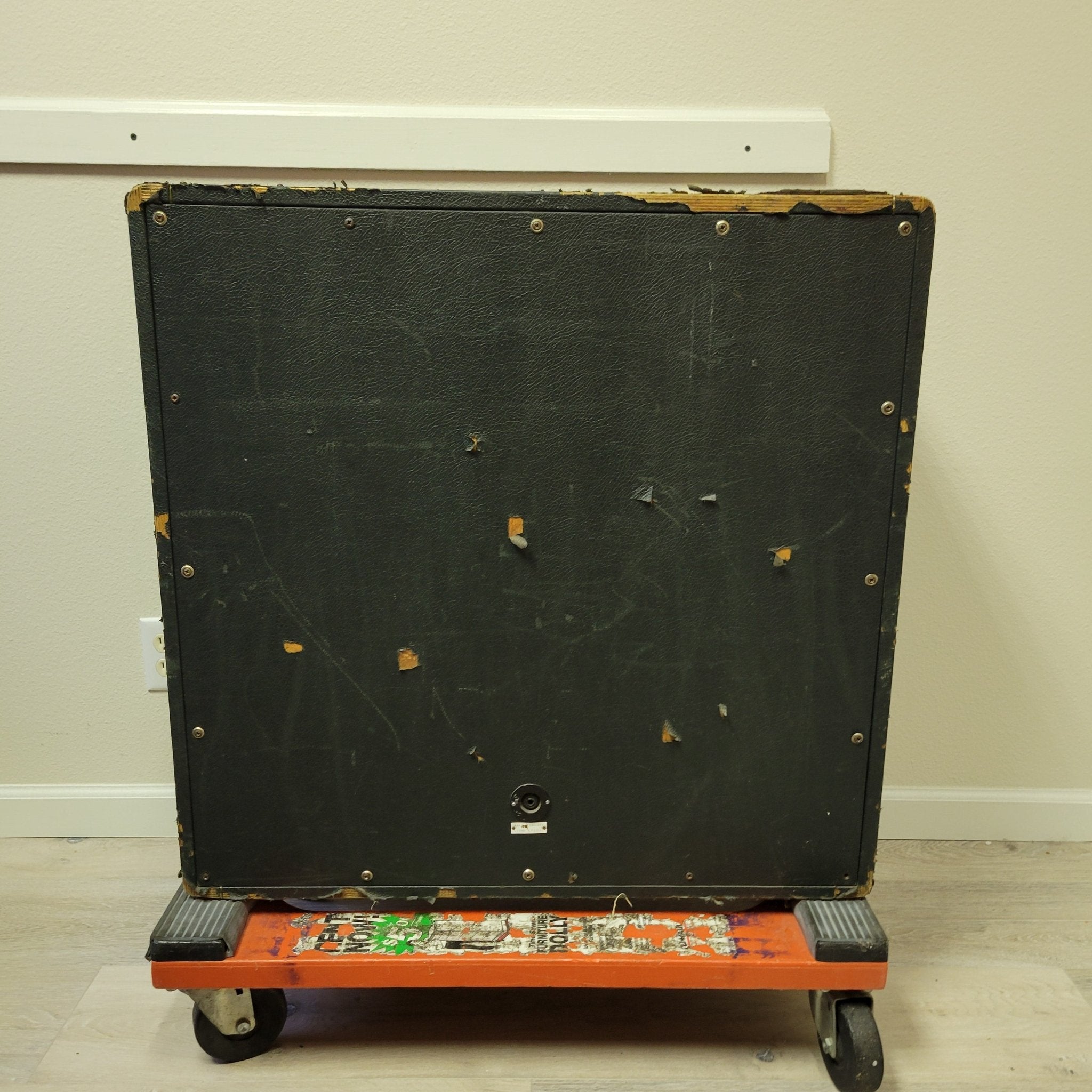 Marshall 1960b 4x12 Cabinet 1968 With Original Vintage Celestion G12M Greenback T1511 Speakers - Mahar's Vintage Guitars