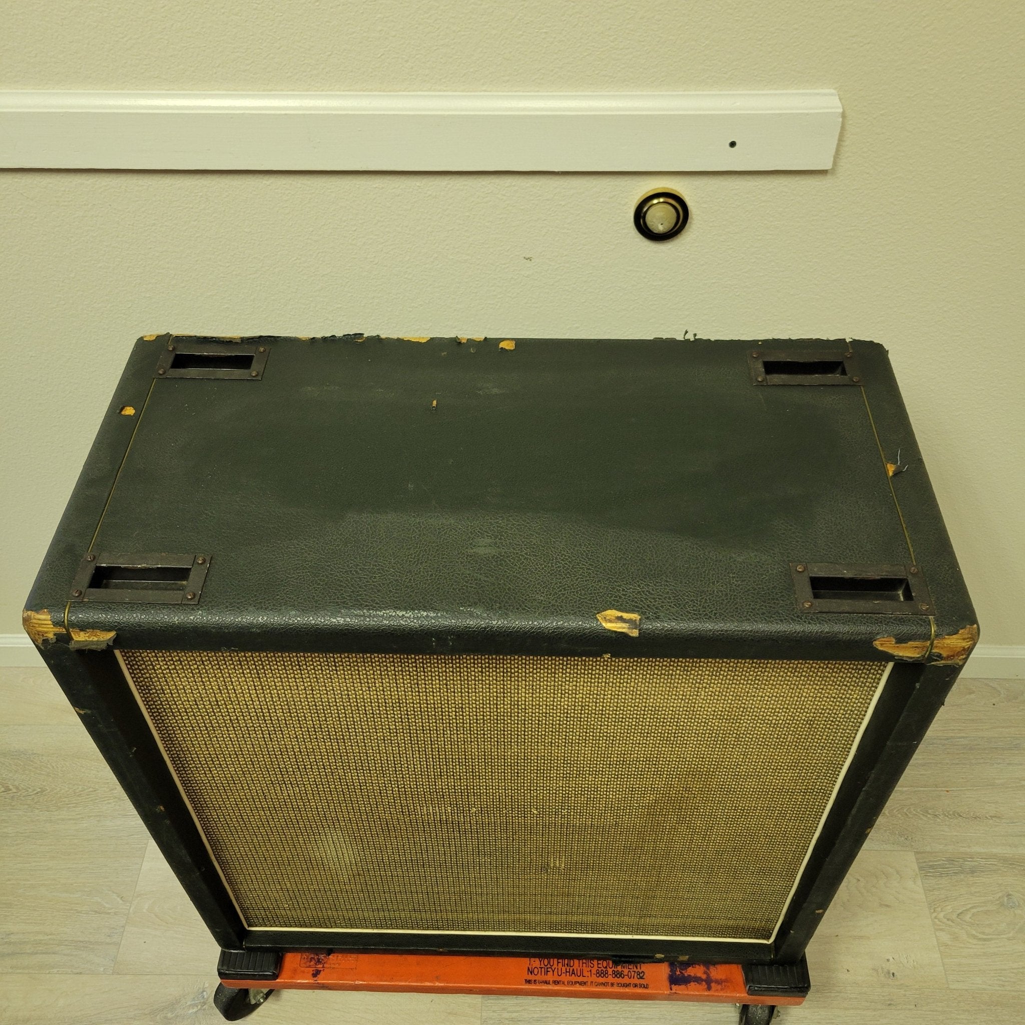 Marshall 1960b 4x12 Cabinet 1968 With Original Vintage Celestion G12M Greenback T1511 Speakers - Mahar's Vintage Guitars