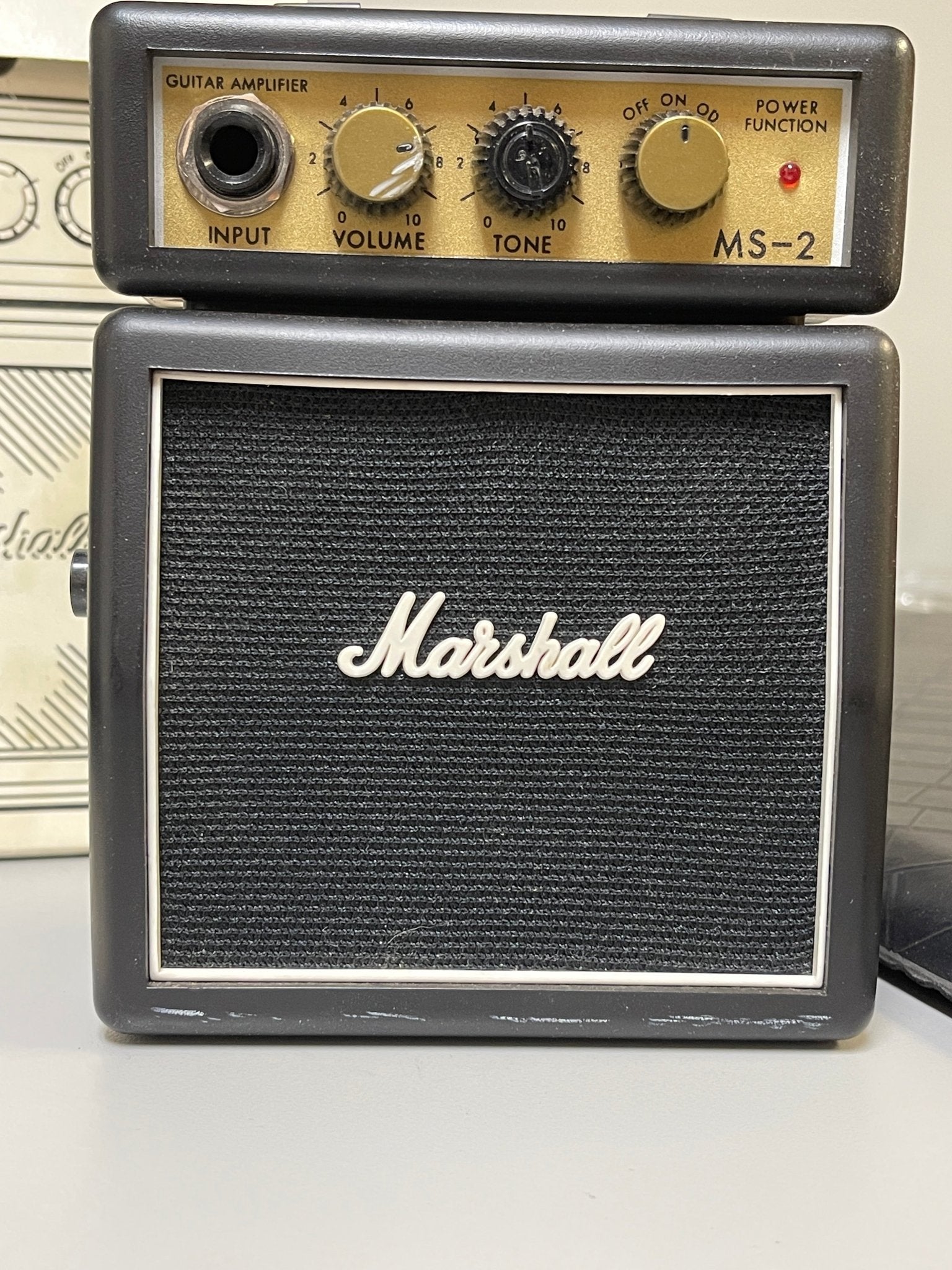 Marshall MS - 2 Micro Amp – 1 - Watt Portable Mini Guitar Amplifier with Classic Marshall Tone - Mahar's Vintage Guitars