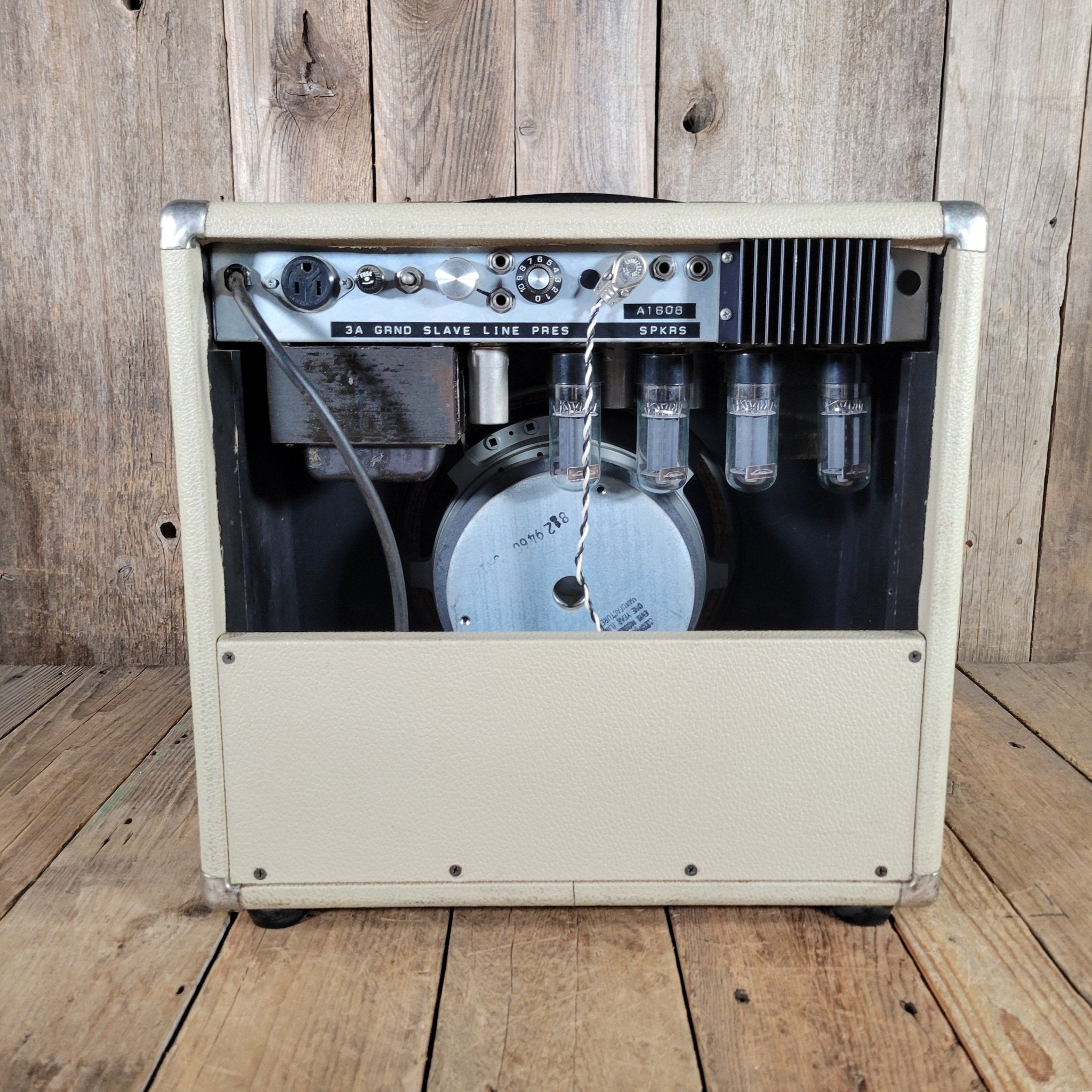 Mesa Boogie Mark I White Tolex 2 - Channel 100 - Watt 1x12 1978 - Mahar's Vintage Guitars