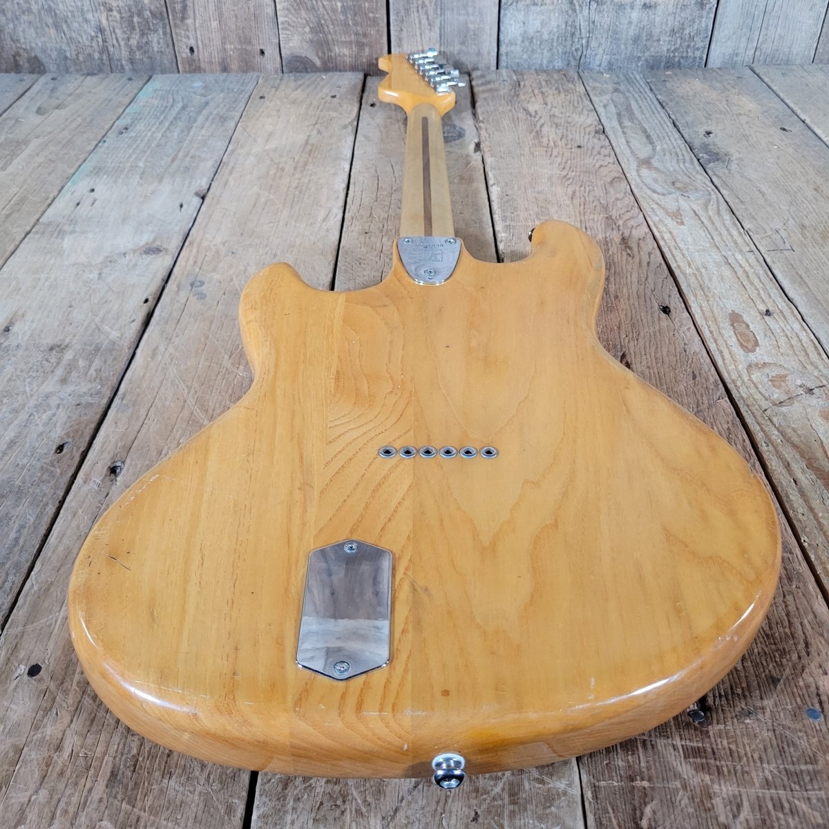 Music Man Stingray I 1976 – Vintage Electric Guitar, Original Leo Fender Design - Mahar's Vintage Guitars