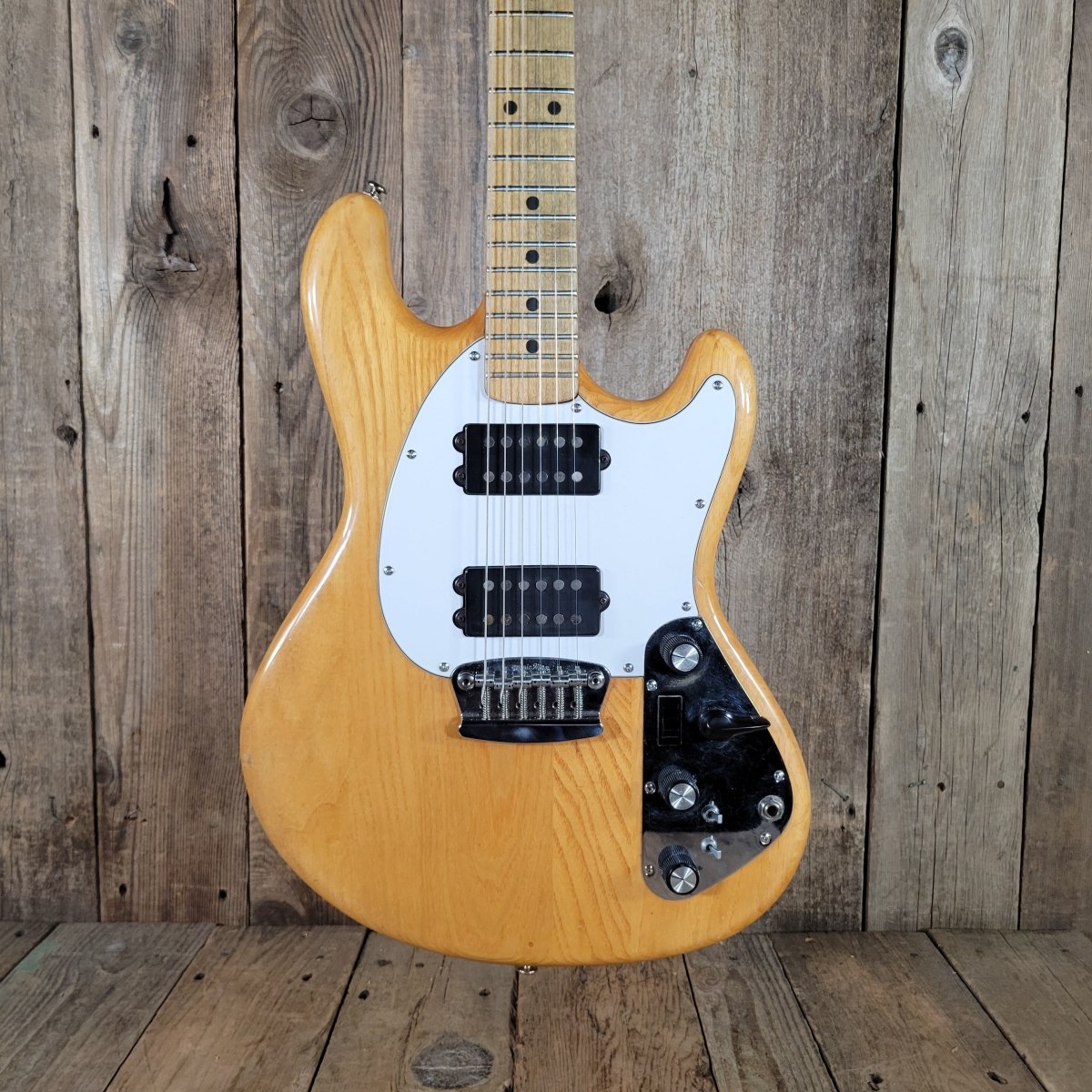 Music Man Stingray I 1976 – Vintage Electric Guitar, Original Leo Fender Design - Mahar's Vintage Guitars