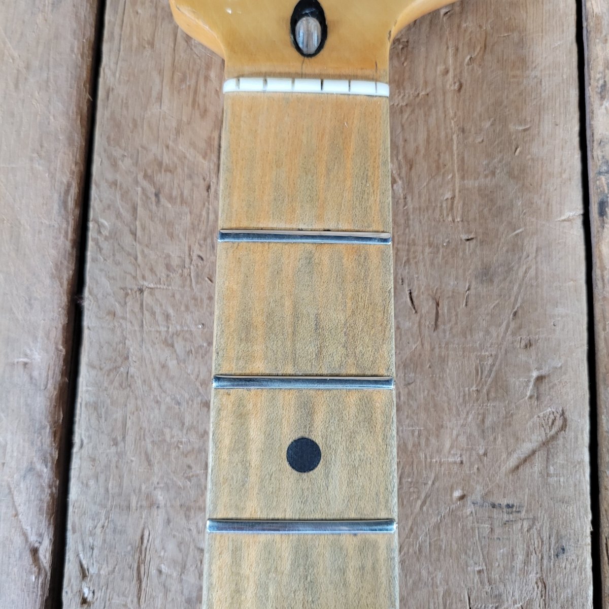 Music Man Stingray I 1976 – Vintage Electric Guitar, Original Leo Fender Design - Mahar's Vintage Guitars