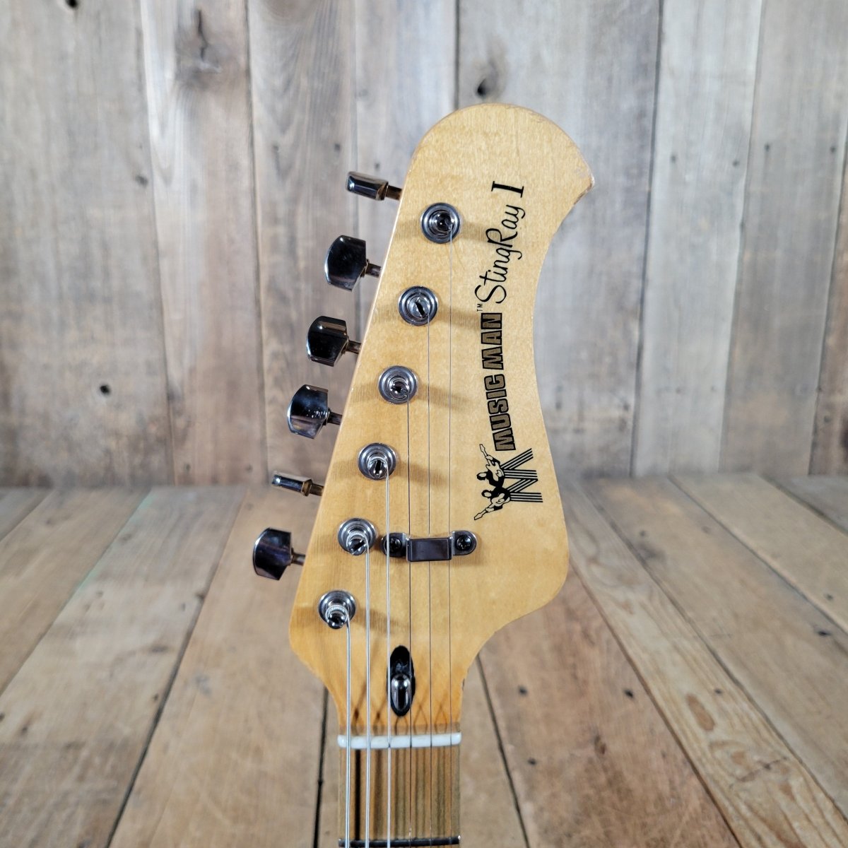 Music Man Stingray I 1976 – Vintage Electric Guitar, Original Leo Fender Design - Mahar's Vintage Guitars