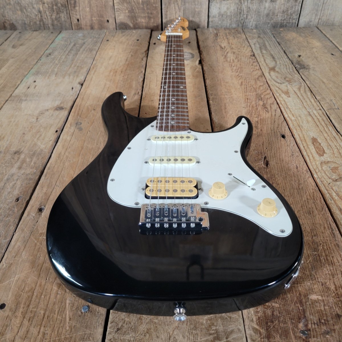 Peavey Raptor Plus HSS – 2004 Electric Guitar HSS - Mahar's Vintage Guitars