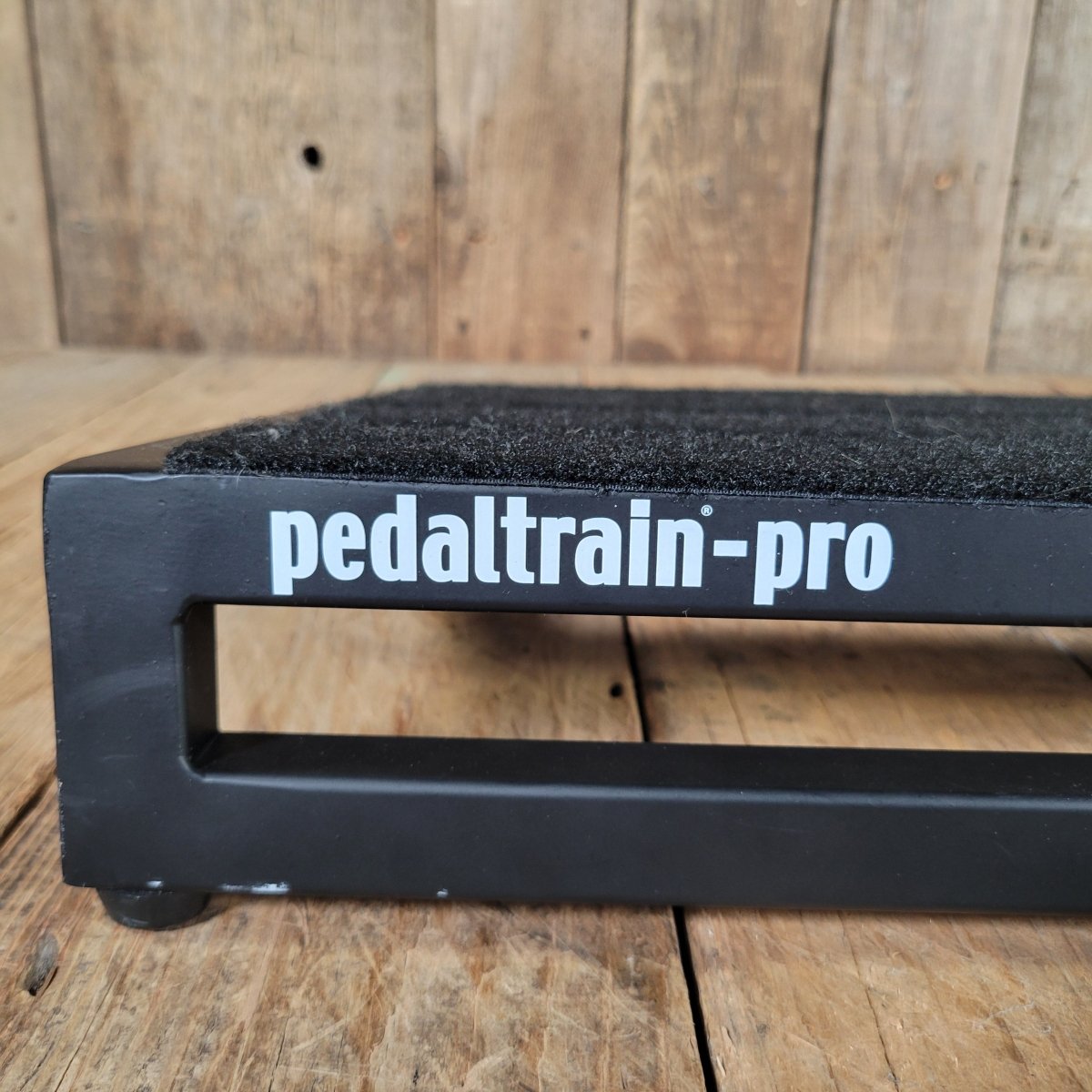 Pedaltrain Classic Pro Pedal Board with Wheeled Hard Case - Mahar's Vintage Guitars