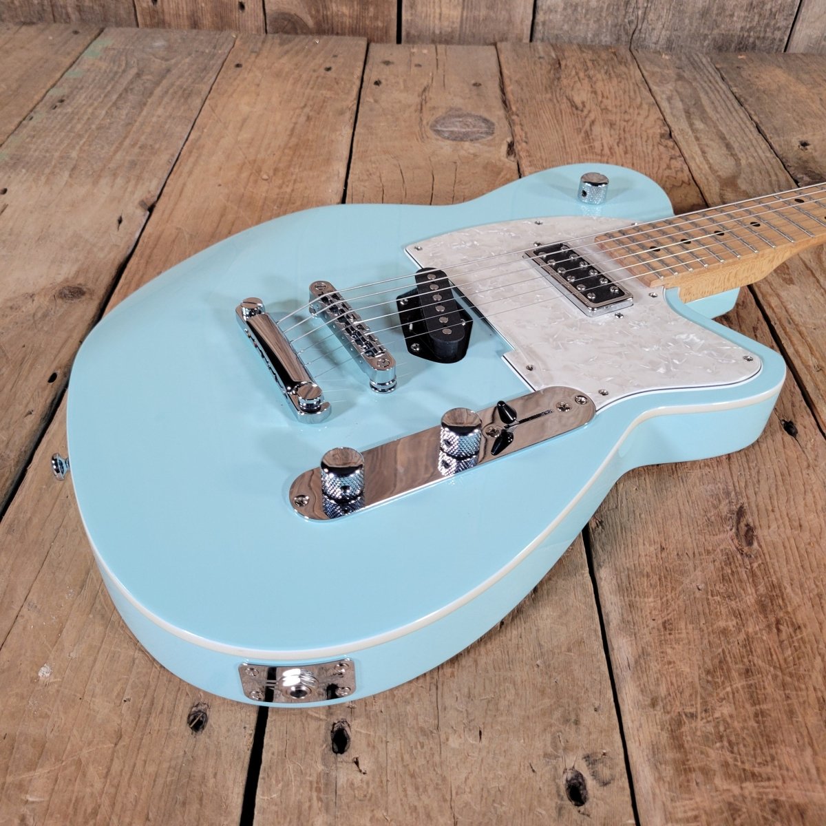 Reverend Buckshot 2023 – Near Mint with Hard Case, Modern Offset Electric - Mahar's Vintage Guitars