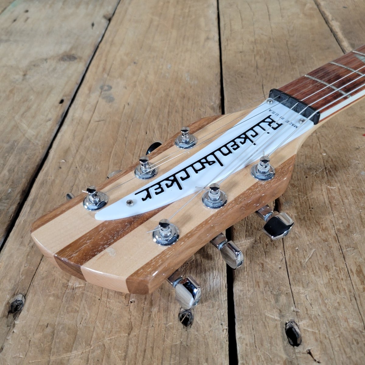 Rickenbacker 360 Mapleglo 2007 – Near Mint with Original Case - Mahar's Vintage Guitars