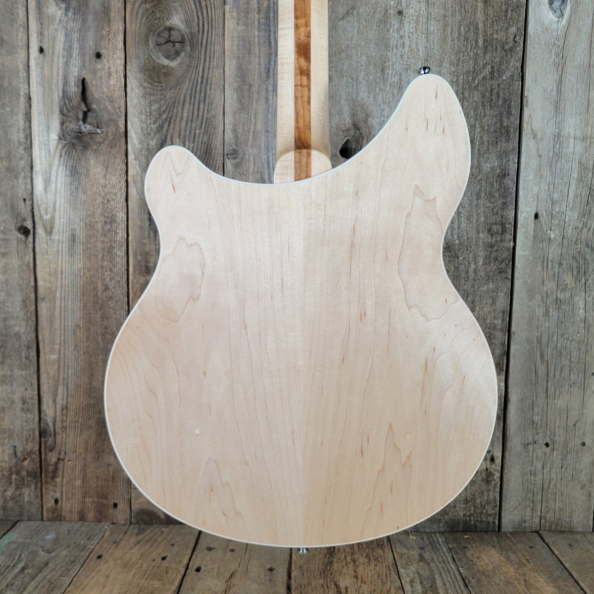 Rickenbacker 360 Mapleglo 2007 – Near Mint with Original Case - Mahar's Vintage Guitars