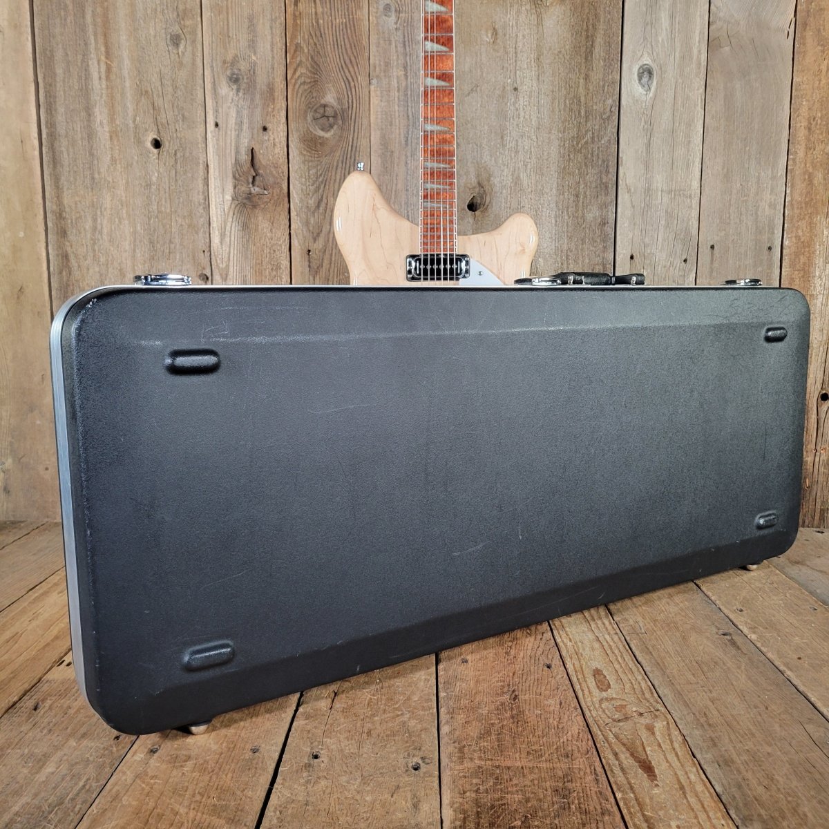 Rickenbacker 360 Mapleglo 2007 – Near Mint with Original Case - Mahar's Vintage Guitars