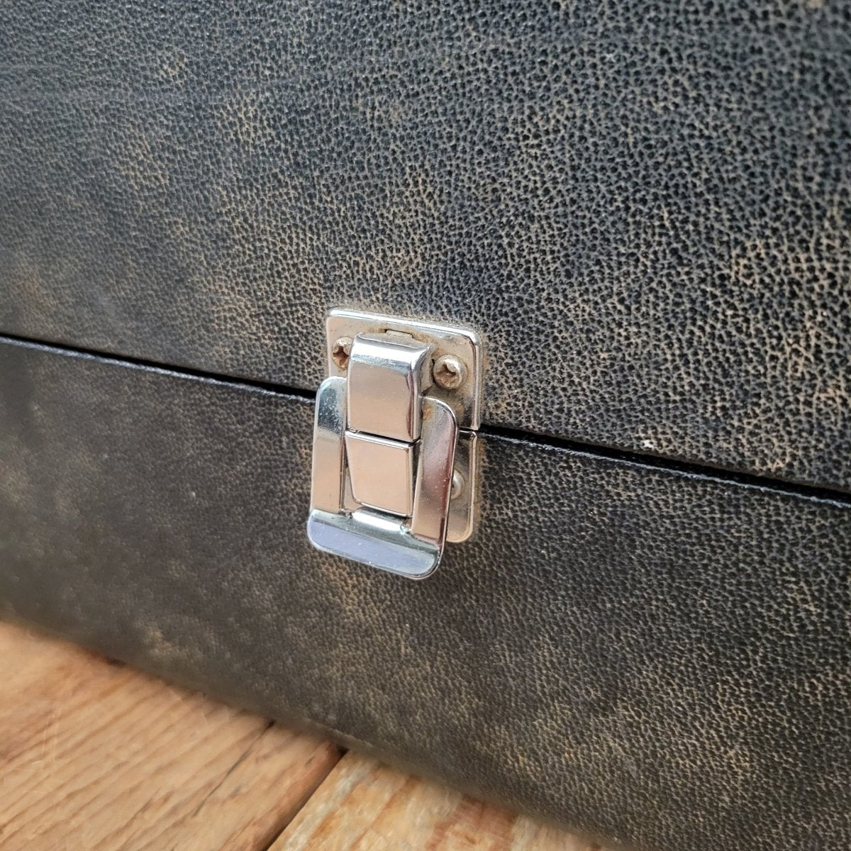 Roland RS - 101 Brass and Strings Analog Synthesizer 1975 - 1976 - Mahar's Vintage Guitars