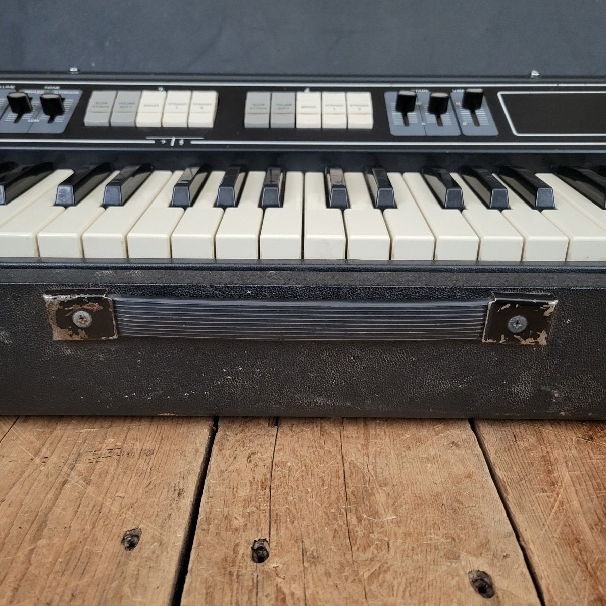 Roland RS - 101 Brass and Strings Analog Synthesizer 1975 - 1976 - Mahar's Vintage Guitars