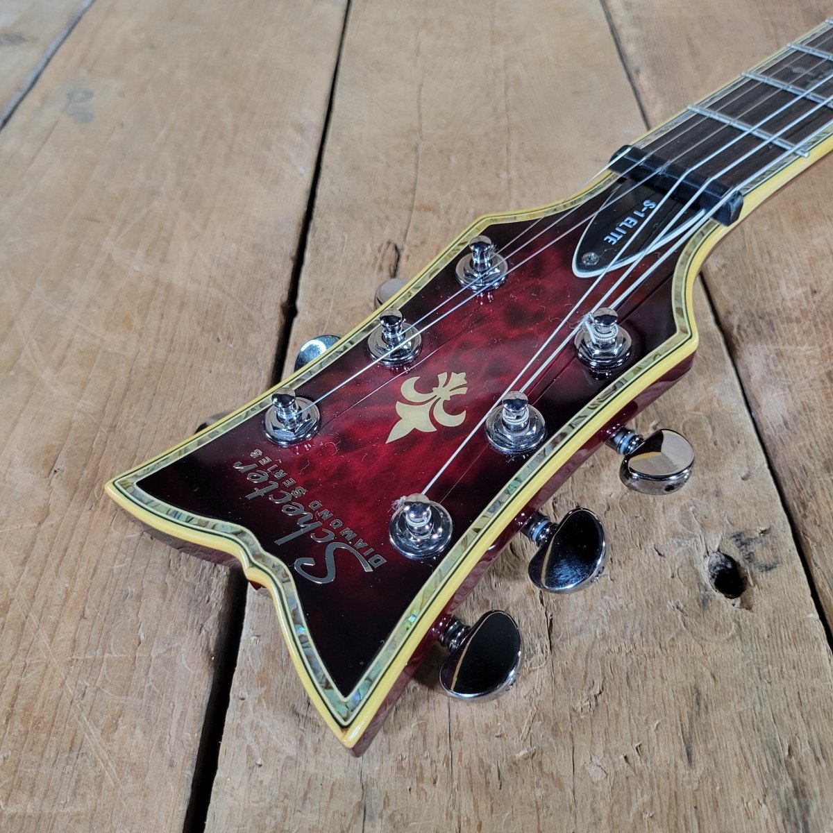 Schecter S - 1 Elite Double Cut 2003–2007 – Flame Top Black Cherry w/ Hard Case - Mahar's Vintage Guitars