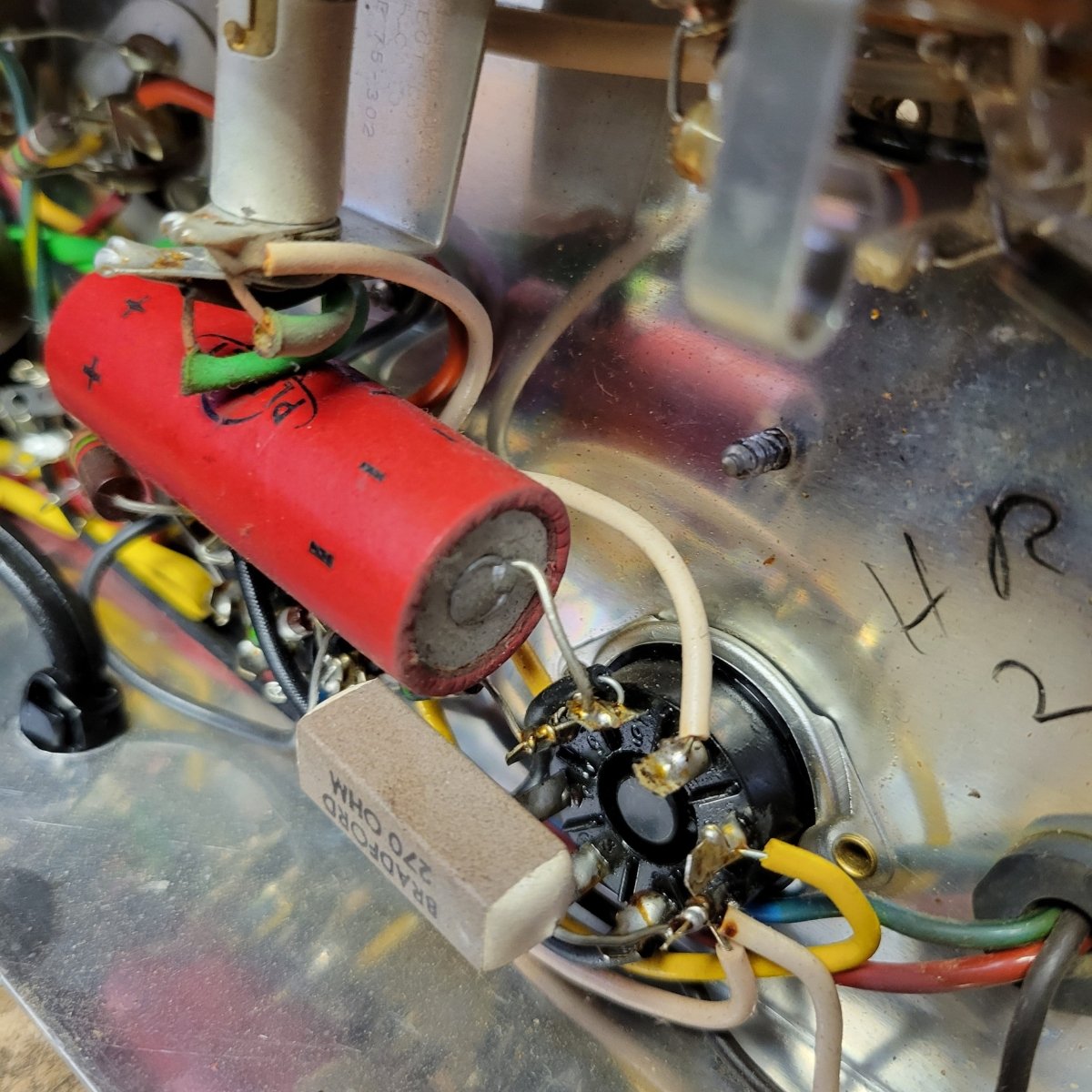 Silvertone Model 1483 Tube Amplifier - 1966 - Mahar's Vintage Guitars