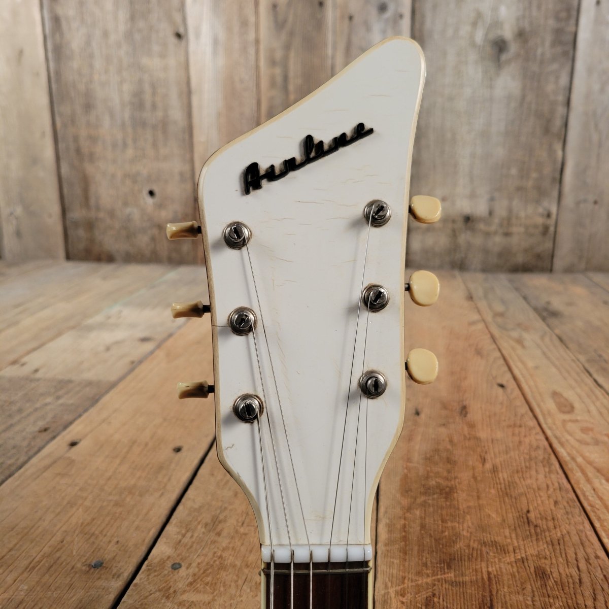SOLD - Airline Professional White Res - O - Glass All Original Orig Case 1964 - Mahar's Vintage Guitars
