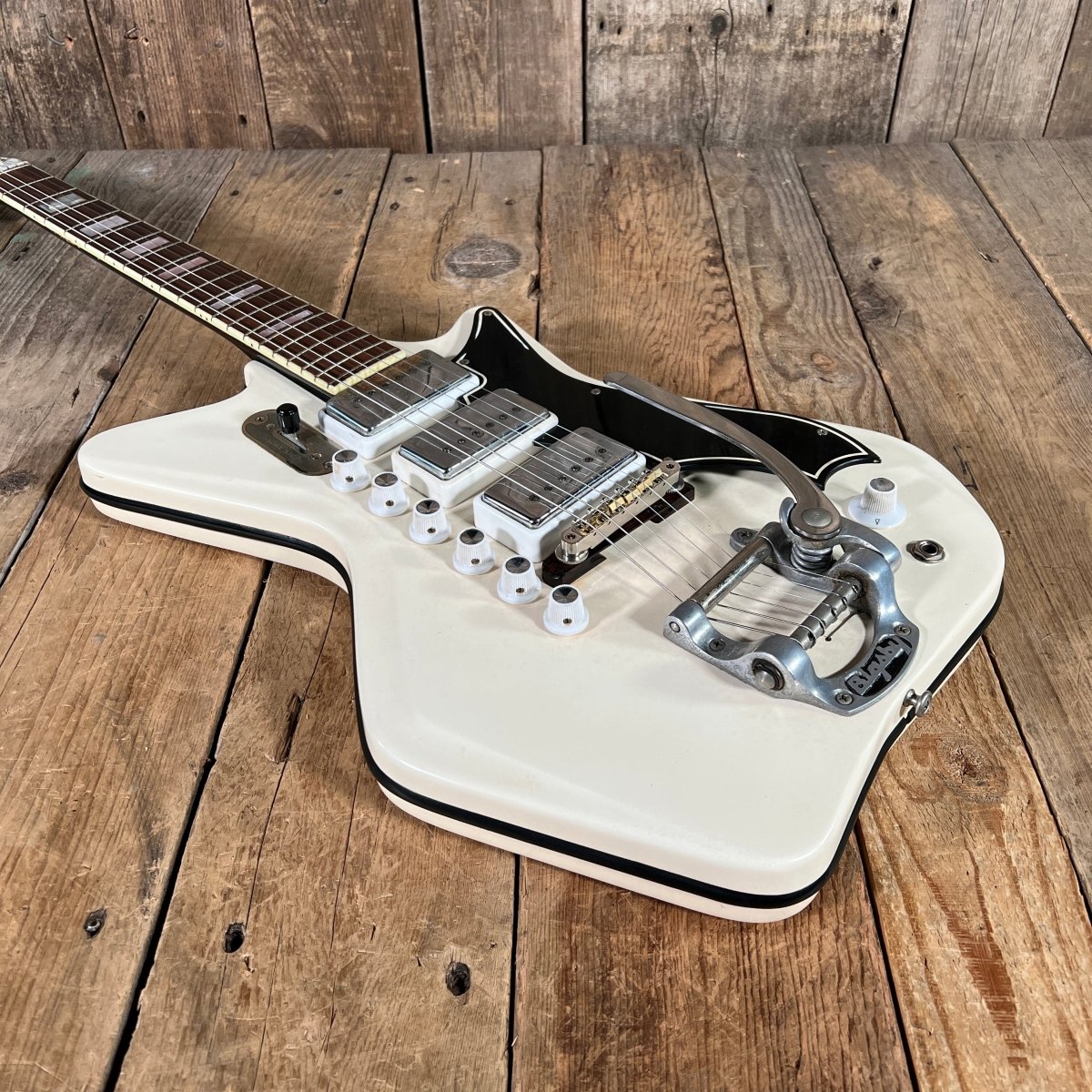 SOLD - Airline Professional White Res - O - Glass All Original Orig Case 1964 - Mahar's Vintage Guitars