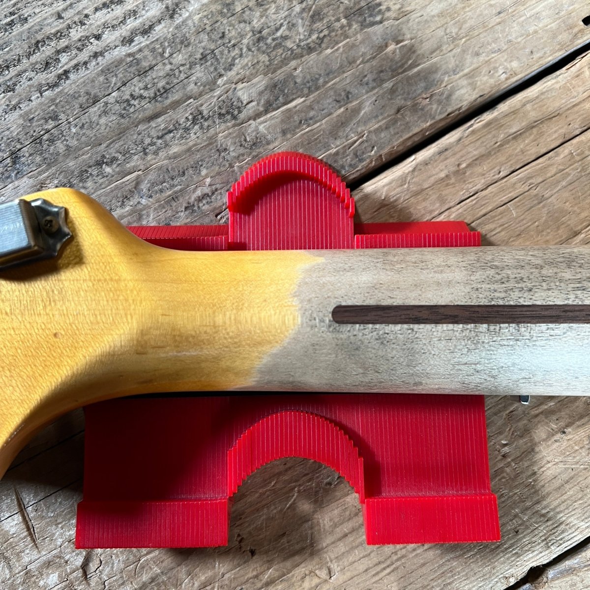 SOLD - Fender 1957 Strat Relic Aged HLE 2022 Gold Relic 7.5 lbs! - Mahar's Vintage Guitars