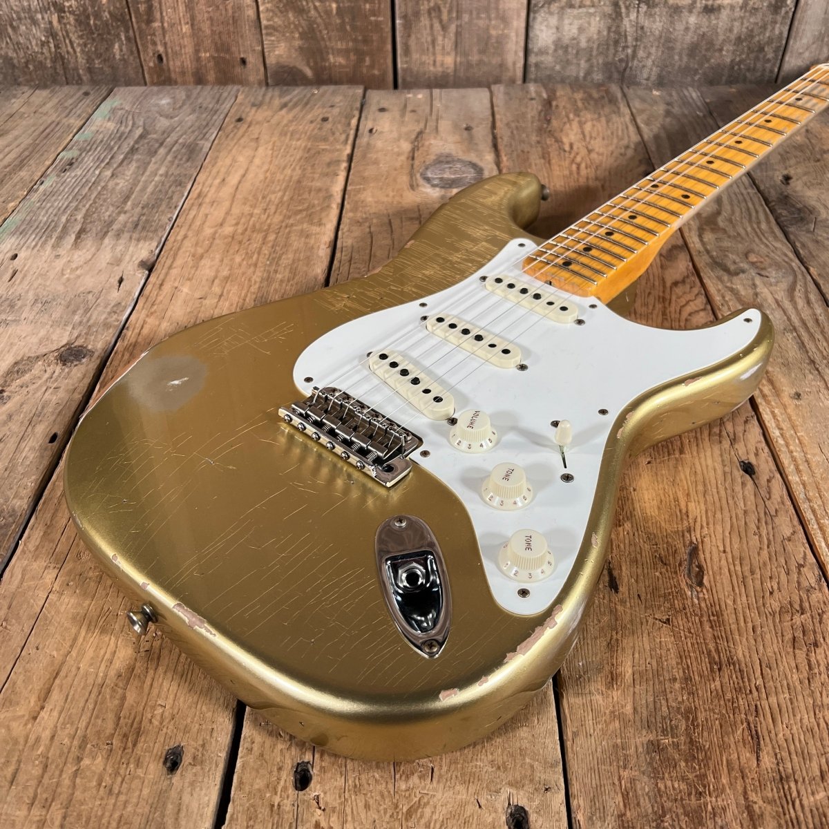 SOLD - Fender 1957 Strat Relic Aged HLE 2022 Gold Relic 7.5 lbs! - Mahar's Vintage Guitars