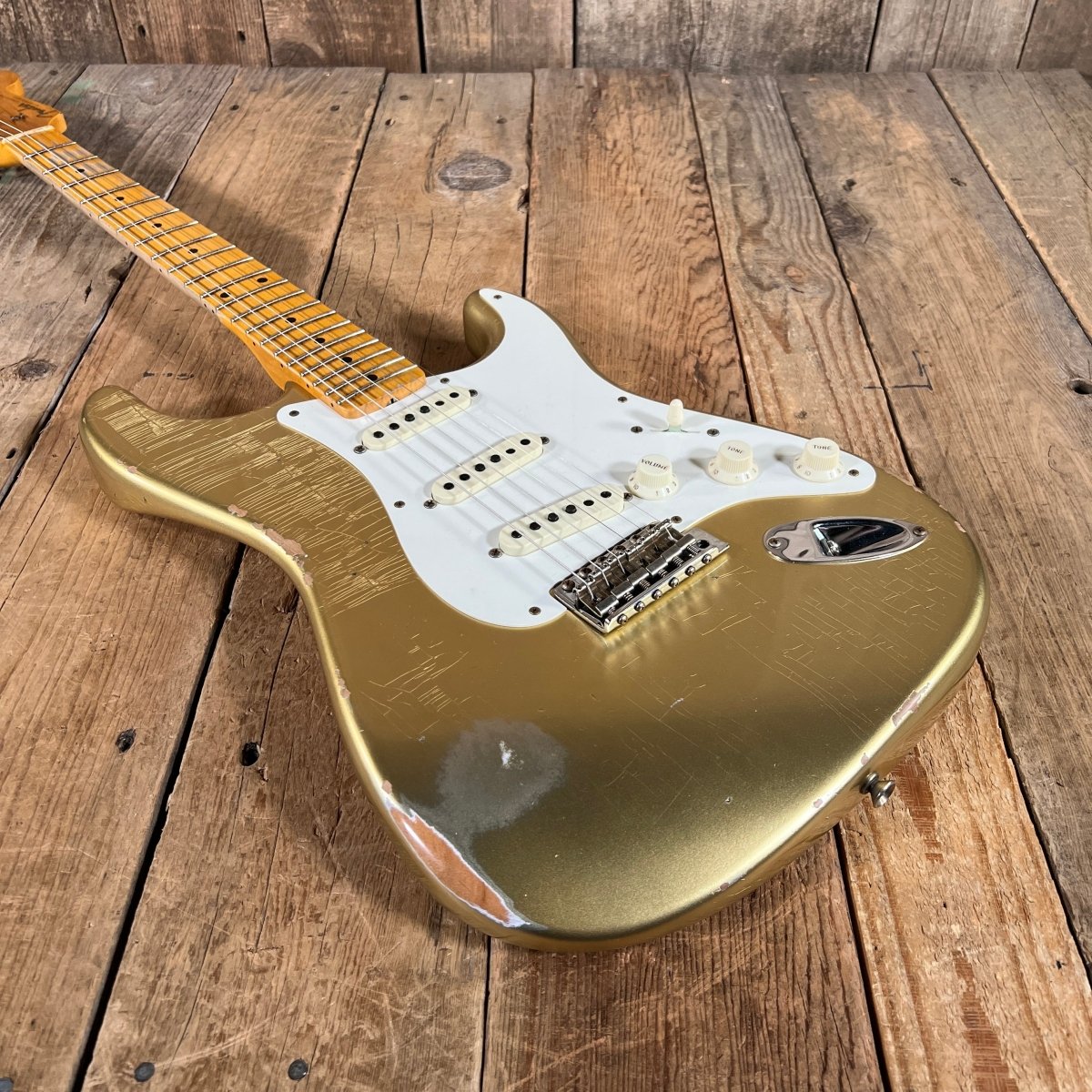 SOLD - Fender 1957 Strat Relic Aged HLE 2022 Gold Relic 7.5 lbs! - Mahar's Vintage Guitars