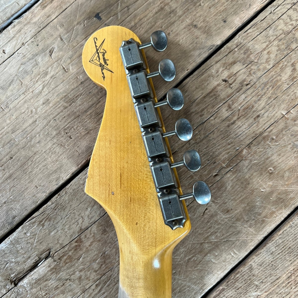 SOLD - Fender 1957 Strat Relic Aged HLE 2022 Gold Relic 7.5 lbs! - Mahar's Vintage Guitars