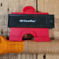 SOLD - Fender 1962 Stratocaster Heavy Relic Gold Hardware 2019 - Mahar's Vintage Guitars