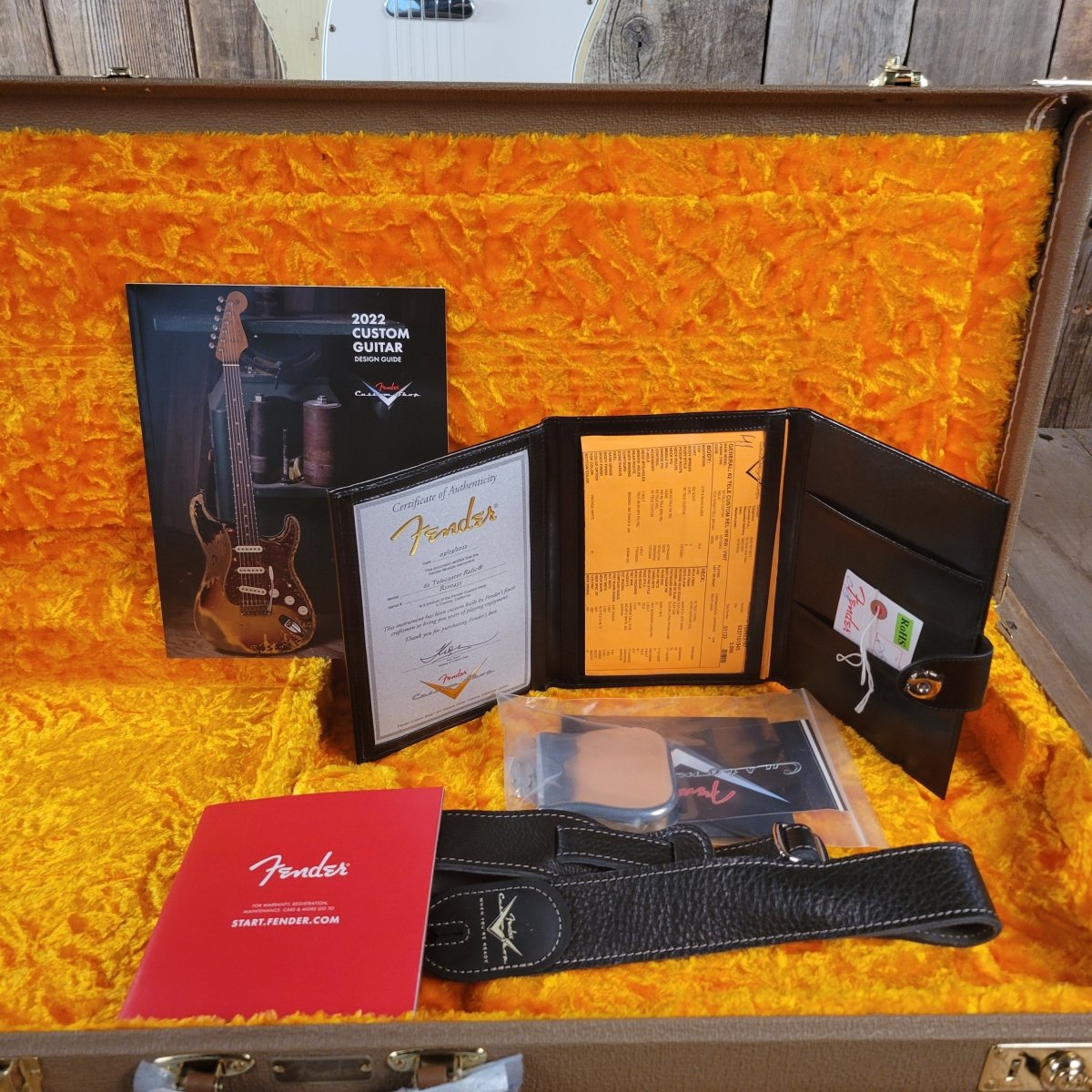 SOLD - Fender 62 Telecaster Relic Custom Double Bound Custom Shop 2022 White - Mahar's Vintage Guitars