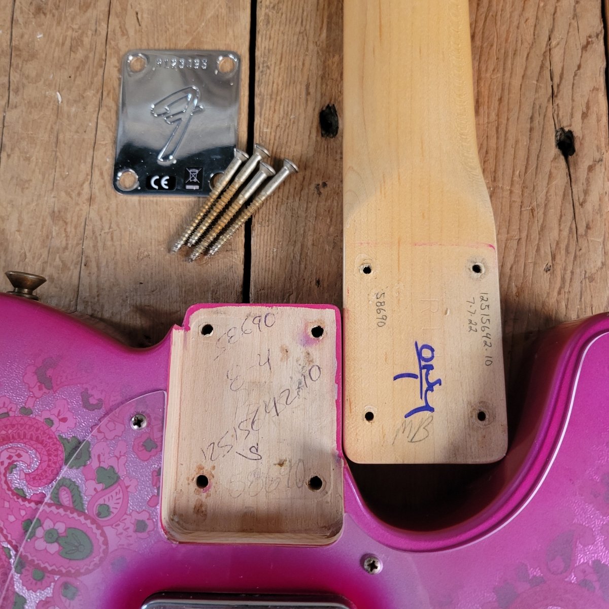SOLD - Fender '68 Telecaster Pink Paisley Journeyman Relic Reissue 2022 - Mahar's Vintage Guitars