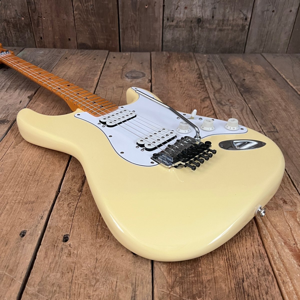 SOLD - Fender American Floyd Rose Classic Stratocaster HH 1999 - Mahar's Vintage Guitars