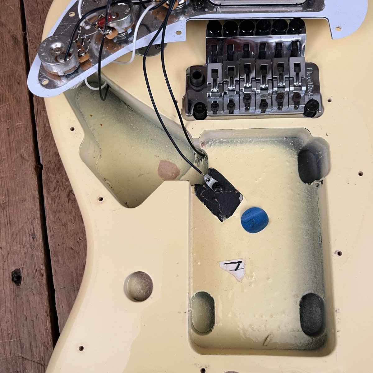 SOLD - Fender American Floyd Rose Classic Stratocaster HH 1999 - Mahar's Vintage Guitars