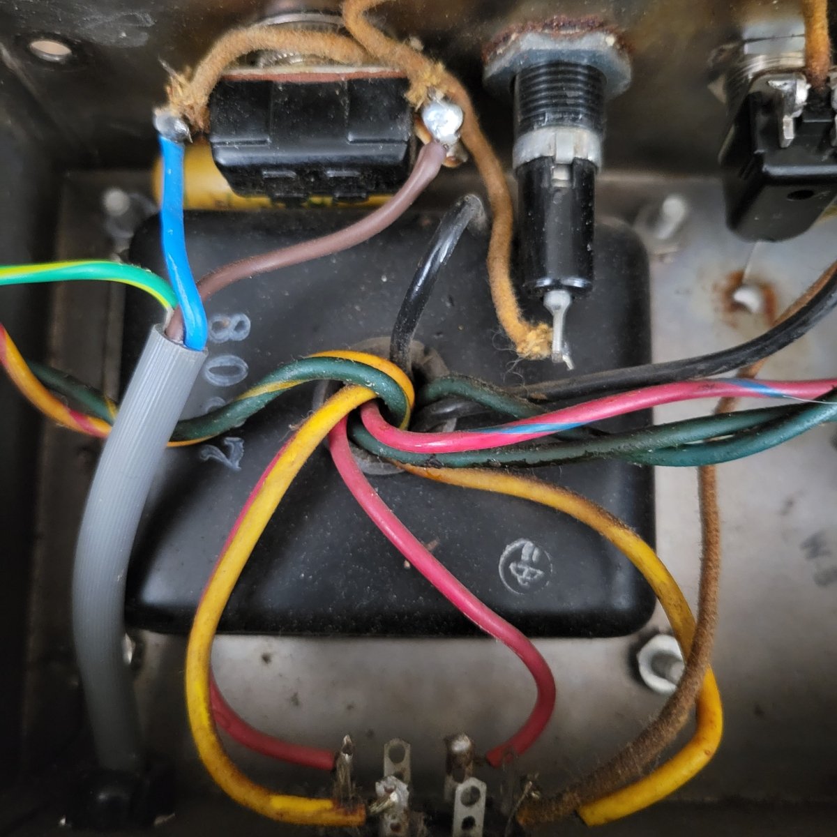 SOLD - Fender Bassman 5F6 - A Tweed Narrow Panel Guitar Amp Retweed 1960 - Mahar's Vintage Guitars